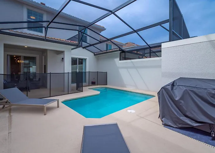 4809Am Townhouse 4 Bedrooms & 3 Bathrooms + Pool